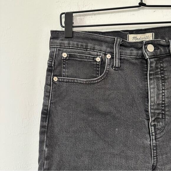 Madewell Classic Straight Jean 28 - Picture 5 of 13